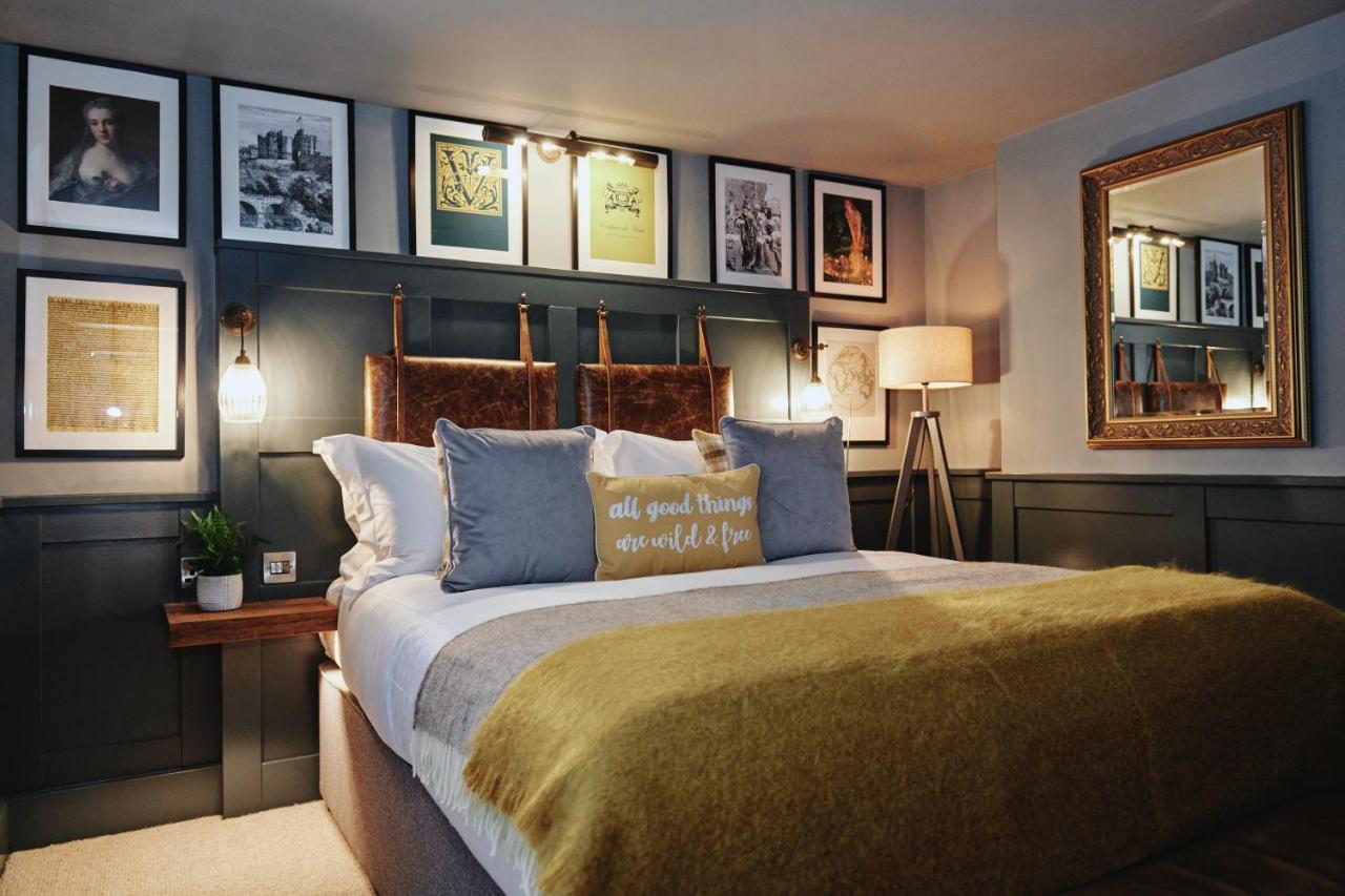 Kings Arms - Egham-Windsor Hotel Kültér fotó