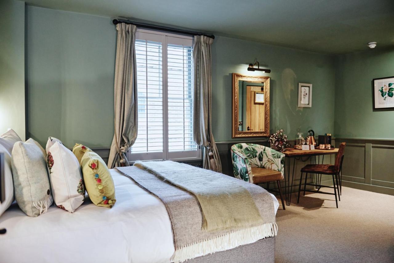 Kings Arms - Egham-Windsor Hotel Kültér fotó